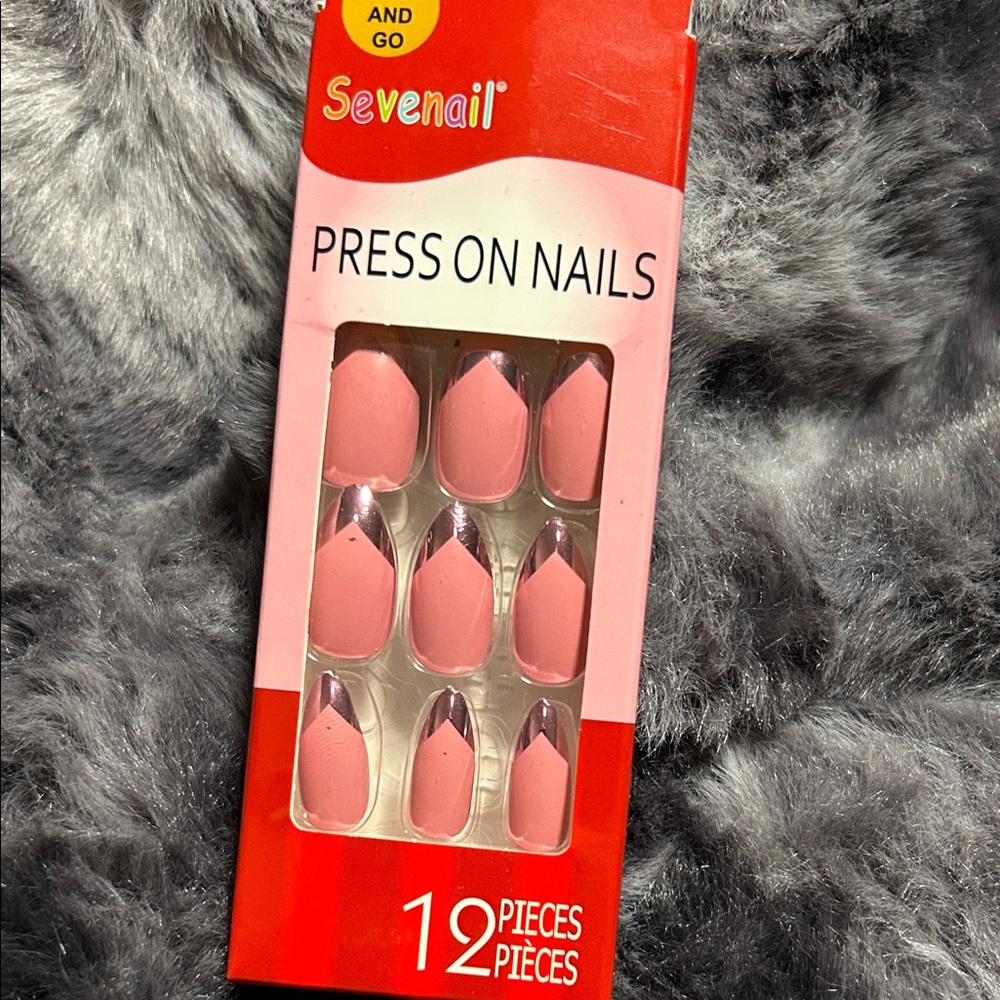 Seven7 Pink Press On Nails Set